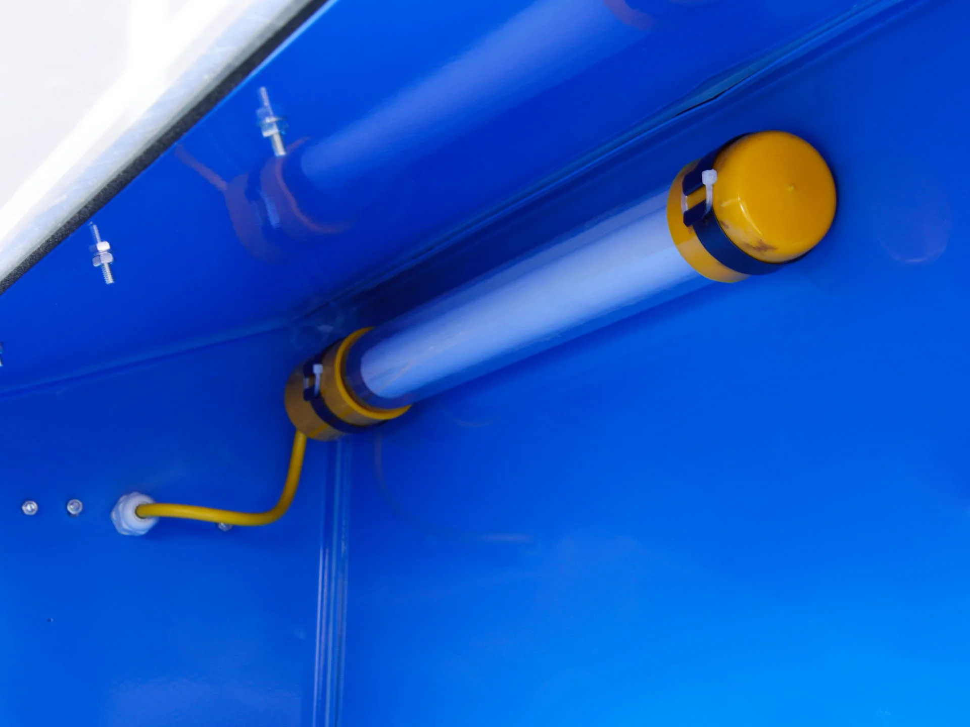 Піскоструминна камера об'ємом 220л, G02022, Geko - 6